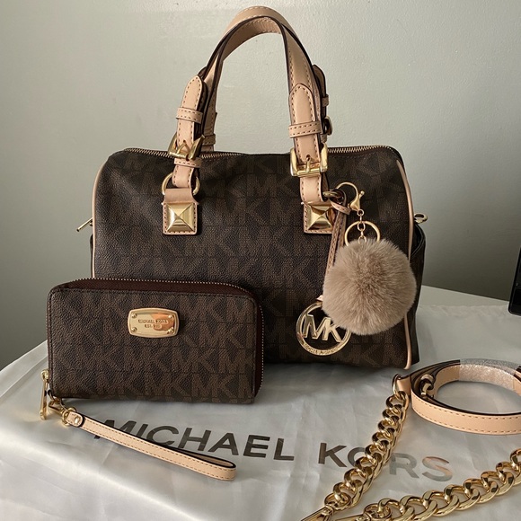 Michael Kors Handbags - Michael Kors Grayson Satchel With matching wallet